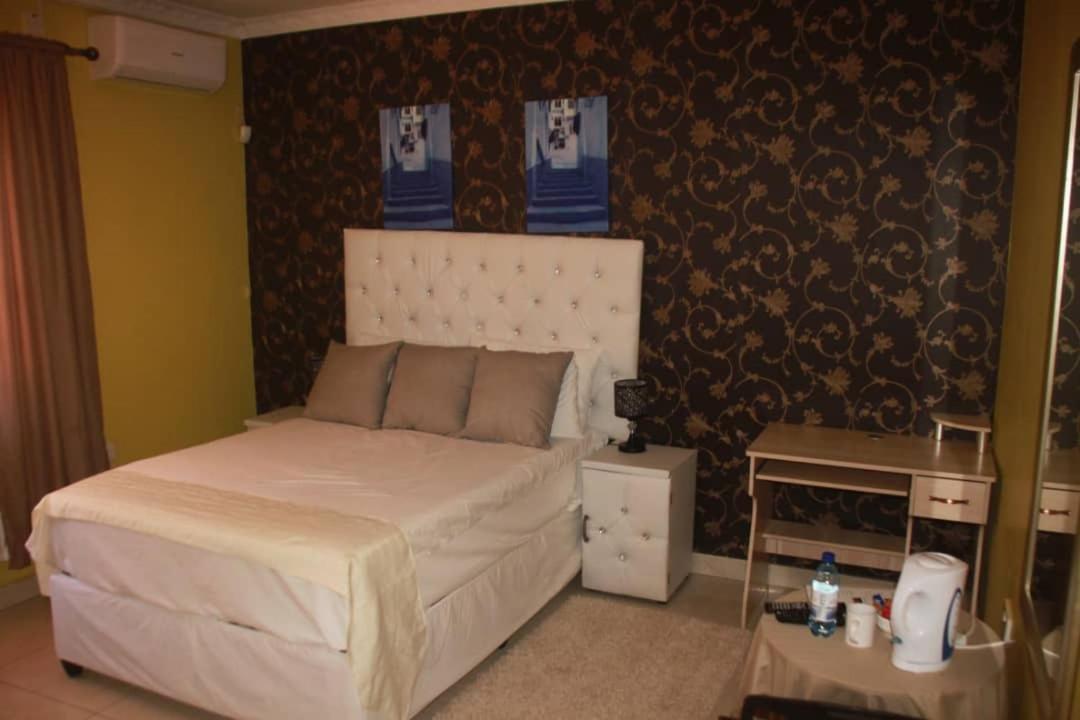 Mathlyn Guesthouse Γκαμπορόνε Εξωτερικό φωτογραφία