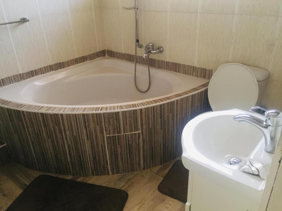 Mathlyn Guesthouse Γκαμπορόνε Εξωτερικό φωτογραφία