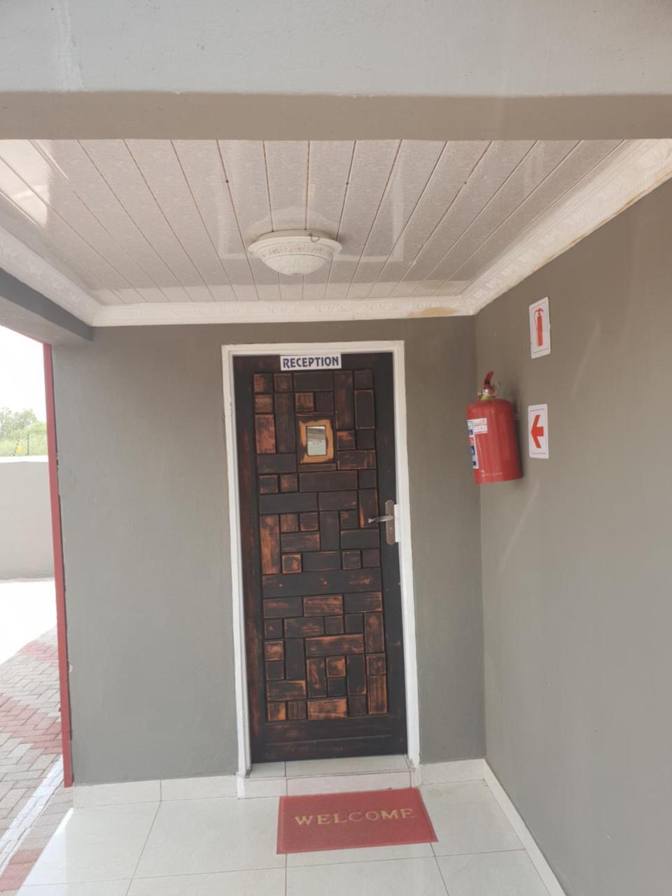 Mathlyn Guesthouse Γκαμπορόνε Εξωτερικό φωτογραφία