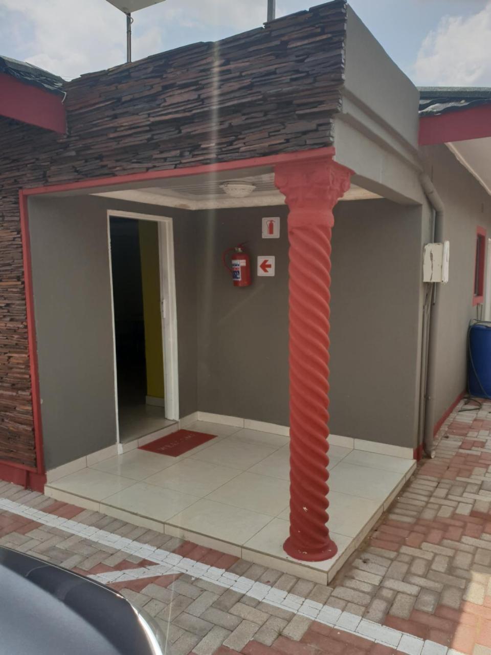 Mathlyn Guesthouse Γκαμπορόνε Εξωτερικό φωτογραφία